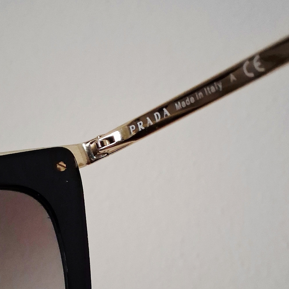 Authentic Designer PRADA Sunglasses (without case… - image 4